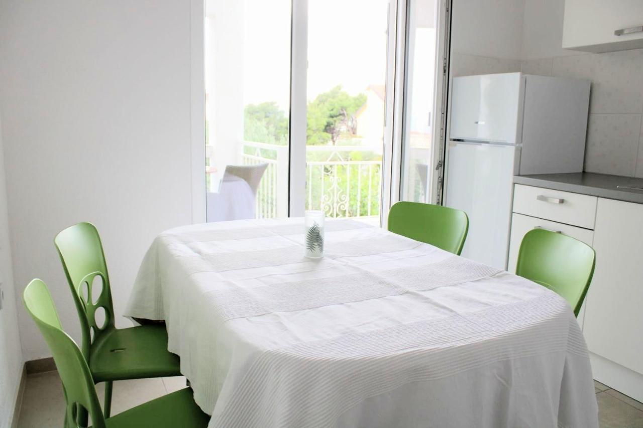 Apt White Idyll, 3 Bedrooms, 3 Bathrooms, Terrace Apt Promajna Eksteriør bilde