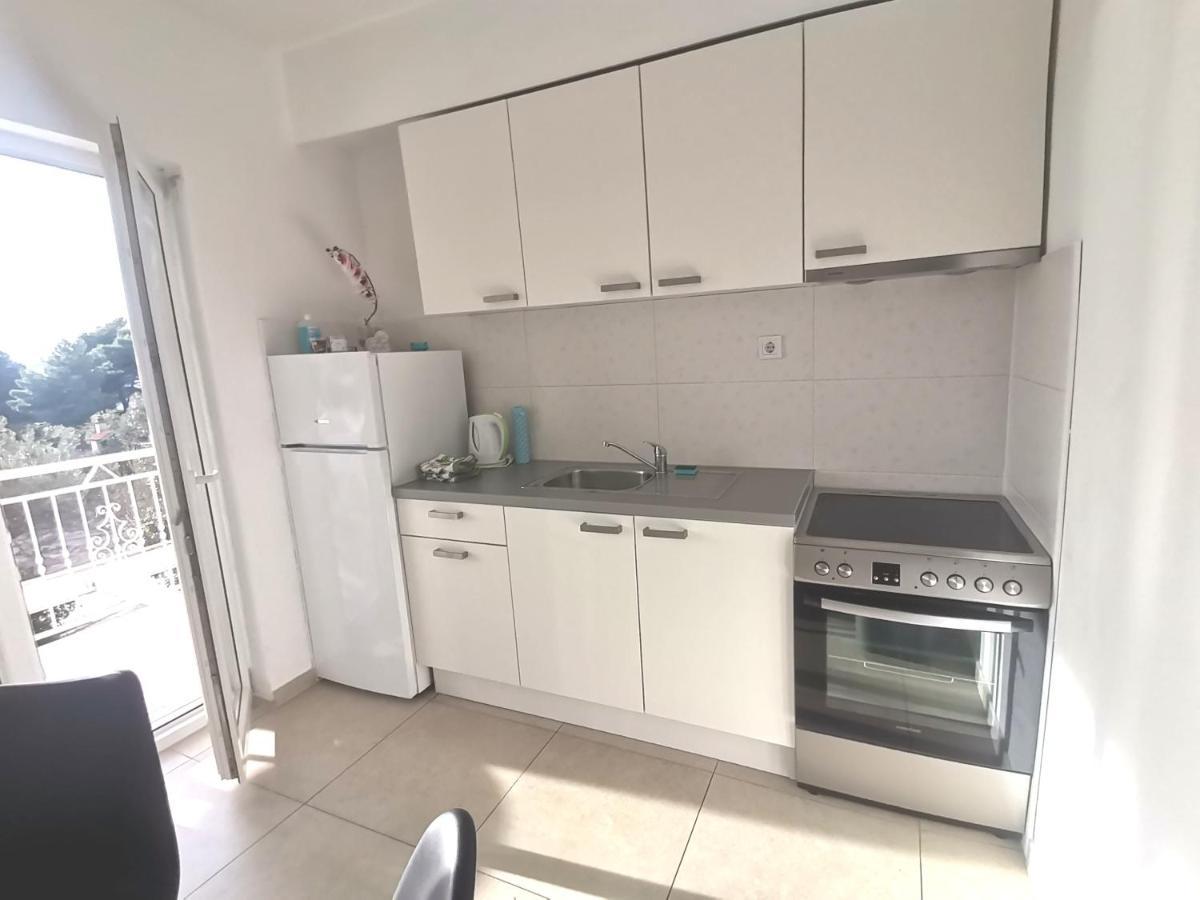 Apt White Idyll, 3 Bedrooms, 3 Bathrooms, Terrace Apt Promajna Eksteriør bilde