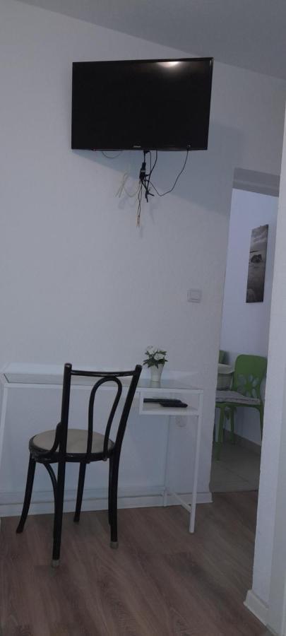 Apt White Idyll, 3 Bedrooms, 3 Bathrooms, Terrace Apt Promajna Eksteriør bilde