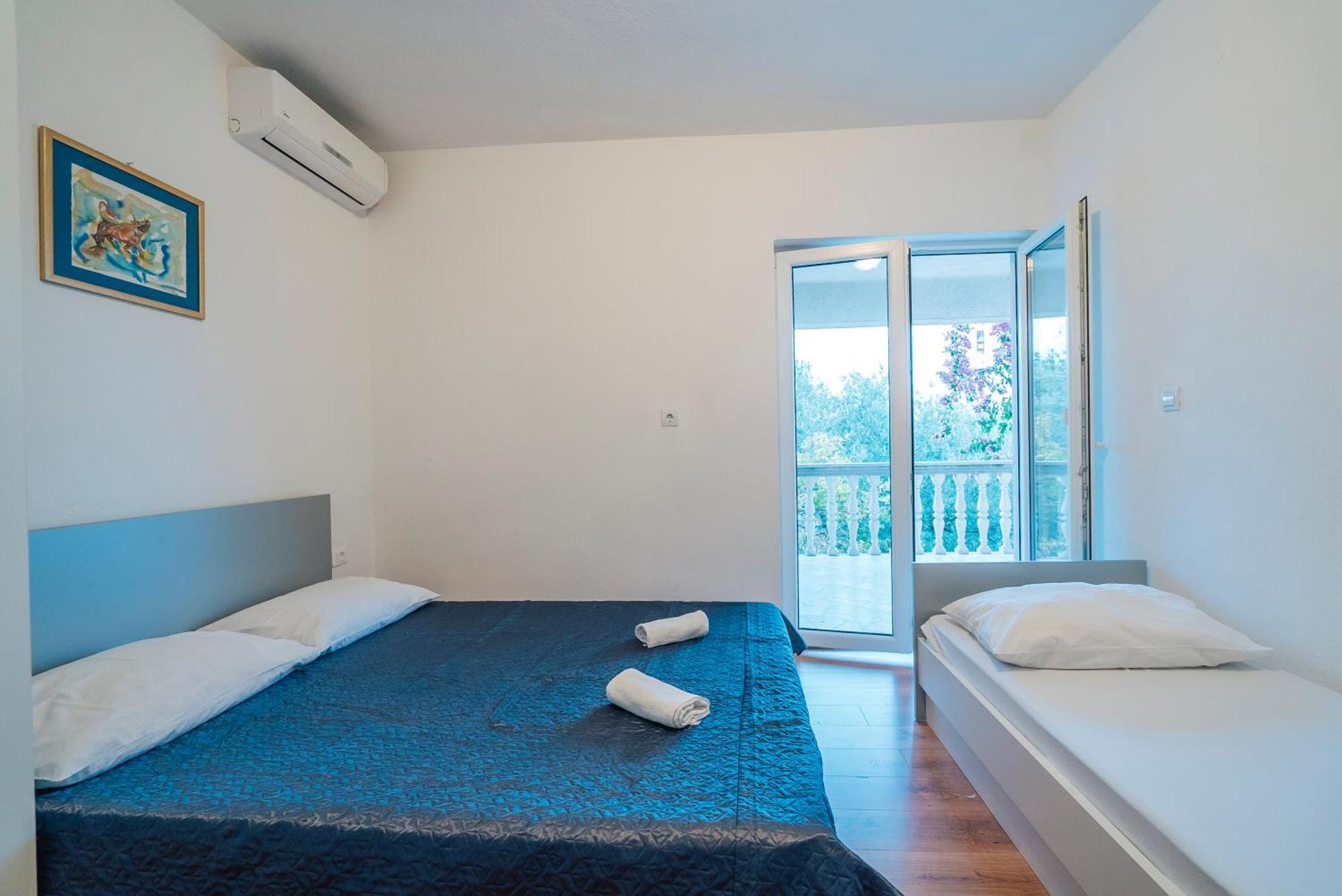 Apt White Idyll, 3 Bedrooms, 3 Bathrooms, Terrace Apt Promajna Eksteriør bilde